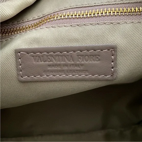 - NWOT Valentina Fiore Basket Weave Bag Taupe - Picture 4 of 7